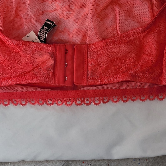 BUY 1 GET 1 FREE VICTORIA SECRET VERY SEXY BRA - Picture 8 of 12